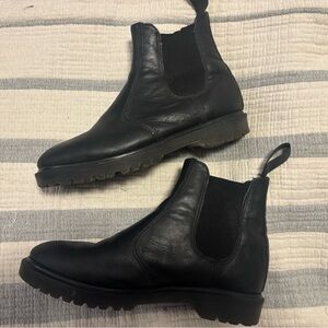 All black Dr Martens Chelsea Boots Size 8